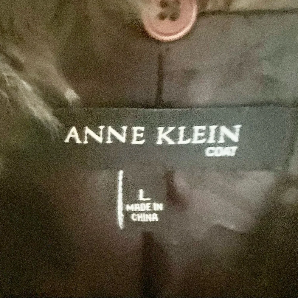 Anne Klein 1990’s Brown Leather Jacket with removable Fur Collar - Picture 3 of 6
